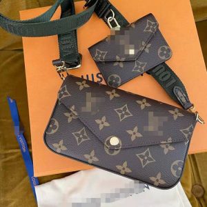 Louis Vuitton Replica Bags Texture: Cowhide Type: Envelope Bag Popular Elements: Splicing Type: Envelope Bag Style: Fashion Closed: Lock