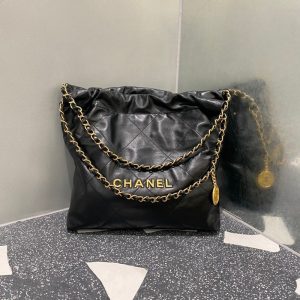 Chanel Replica Bags/Hand Bags Texture: Sheepskin Type: Tote Type: Tote Popular Elements: Chain Style: Fashion Closed: Drawstring Suitable Age: Youth (18-25 Years Old)