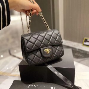 Chanel Replica Bags/Hand Bags Material: Genuine Leather Bag Type: Small Square Bag Bag Type: Small Square Bag Bag Size: Middle Lining Material: Genuine Leather Bag Shape: Horizontal Square Closure Type: Zip Closure