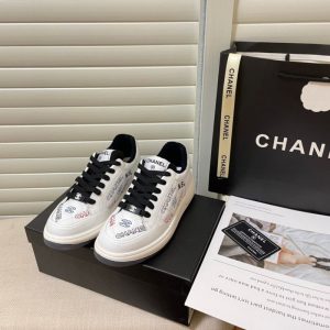 Chanel Replica Shoes/Sneakers/Sleepers Brand: Chanel Upper Material: Top Layer Cowhide (Except Cow Suede) Upper Material: Top Layer Cowhide (Except Cow Suede) Heel Height: Low Heel (1Cm-3Cm) Sole Material: Rubber Closed Way: Lace Up Style: European And American