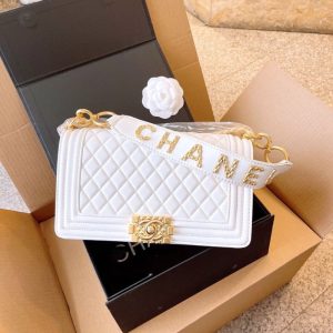 Chanel Replica Bags/Hand Bags Texture: Leather Popular Elements: The Chain Popular Elements: The Chain Style: Fashion Closed Way: Package Cover Type