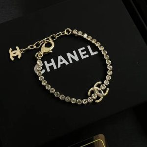 Chanel Replica Jewelry Chain Material: Copper Whether To Wear A Pendant: Pendant Whether To Wear A Pendant: Pendant Pendant Material: Copper Pattern: Other Style: Vintage Gender: Female