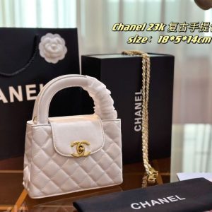 Chanel Replica Bags/Hand Bags Type: Diamond Chain Bag Popular Elements: The Chain Popular Elements: The Chain Style: Vintage Closed Way: Package Cover Type