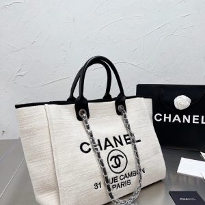 Chanel Replica Bags/Hand Bags Bag Type: Motorcycle Bag Bag Size: Middle Bag Size: Middle Lining Material: Genuine Leather Bag Shape: Vertical Square Closure Type: Zip Closure Pattern: Solid Color