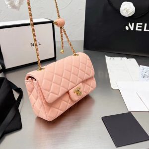 Chanel Replica Bags/Hand Bags Bag Size: Middle Lining Material: Genuine Leather Lining Material: Genuine Leather Bag Shape: Horizontal Square Closure Type: Zip Closure Pattern: Stripe Hardness: Soft