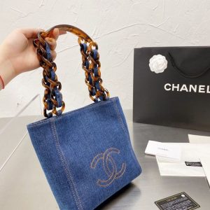 Chanel Replica Bags/Hand Bags Brand: Chanel Texture: Denim Texture: Denim Type: Tote Popular Elements: Embroidered Style: Fashion Closed Way: Magnetic Buckle
