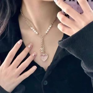 Chanel Replica Jewelry Chain Material: Copper Whether To Wear A Pendant: Pendant Whether To Wear A Pendant: Pendant Pendant Material: Copper Pattern: Other Style: Sweet Gender: Female