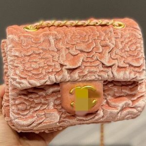 Chanel Replica Bags/Hand Bags Brand: Chanel Texture: Velvet Texture: Velvet Type: Small Square Bag Popular Elements: Chain Style: Sweet Closed: Package Cover Type