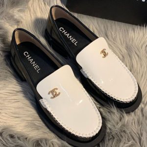 Chanel Replica Shoes/Sneakers/Sleepers Brand: Chanel Upper Material: Sheepskin (Except Suede) Upper Material: Sheepskin (Except Suede) Sole Material: Rubber Heel Height: Low Heel (1Cm-3Cm) Craftsmanship: To Sew Heel Style: Flat