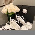 Chanel Replica Shoes/Sneakers/Sleepers Toe: Round Toe Upper Material: Sheepskin Upper Material: Sheepskin Gender: Female Heel Height: Flat Heel Pattern: Color Matching Sole Material: Rubber