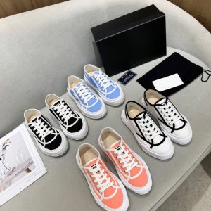Chanel Replica Shoes/Sneakers/Sleepers Upper Material: Canvas Gender: Female Gender: Female Pattern: Solid Color Sole Material: Rubber Upper Height: Low Top Insole Material: Textiles