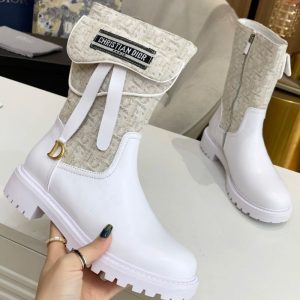 Dior Replica Shoes/Sneakers/Sleepers Brand: Dior Upper Material: Two Layers Of Cowhide (Except Cow Suede) Upper Material: Two Layers Of Cowhide (Except Cow Suede) Help Height: Mid-Calf Heel Height: Low Heel (1Cm-3Cm) Sole Material: Rubber Closed Way: Side Zipper