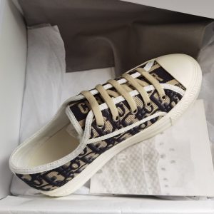 Dior Replica Shoes/Sneakers/Sleepers Sole Material: Rubber Gender: Female Gender: Female Upper Height: Low Top Pattern: Letter Insole Material: PU Toe: Round Toe