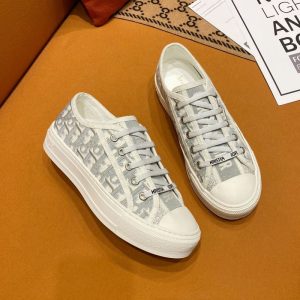Dior Replica Shoes/Sneakers/Sleepers Sole Material: Rubber Gender: Unisex / Unisex Gender: Unisex / Unisex Upper Height: Low Top Pattern: Embroidery Lining Material: Skin Style: Leisure