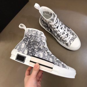 Dior Replica Shoes/Sneakers/Sleepers Sole Material: Rubber Gender: Unisex / Unisex Gender: Unisex / Unisex Upper Height: High Top Pattern: Letter Lining Material: Mesh Heel Shape: Thick Sole