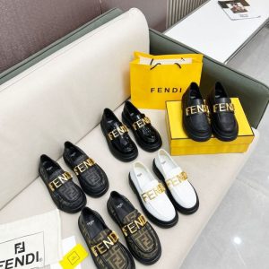 Fendi Replica Shoes/Sneakers/Sleepers Upper Material: Superfine Fiber Sole Material: Foam Rubber Sole Material: Foam Rubber Heel Height: Middle Heel (3Cm-5Cm) Craftsmanship: Sticky Heel Style: Internal Heightening Closed Way: Slip On