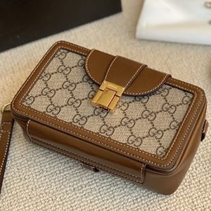 Gucci Replica Bags/Hand Bags Texture: Cowhide Type: Small Square Bag Type: Small Square Bag Popular Elements: Postman Style: Fashion Closed Way: Lock