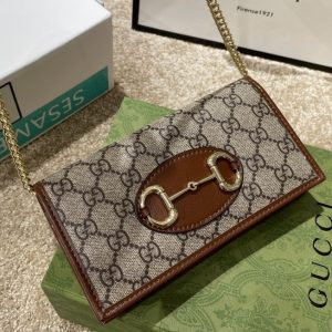 Gucci Replica Bags/Hand Bags Texture: Cowhide Type: Small Square Bag Type: Small Square Bag Popular Elements: Sewing Thread Style: Fashion Closed Way: Package Cover Type