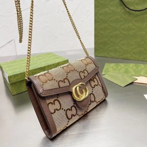 Gucci Replica Bags/Hand Bags Bag Type: Small Square Bag Bag Size: Middle Bag Size: Middle Lining Material: Genuine Leather Bag Shape: Horizontal Square Closure Type: Hook Up Pattern: Letter
