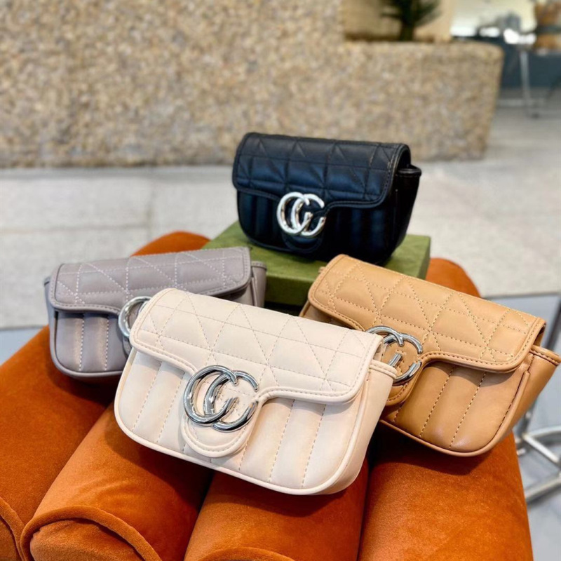 Gucci Replica Bags/Hand Bags Bag Type: Saddle Bag Bag Size: Middle Bag Size: Middle Lining Material: Genuine Leather Bag Shape: Horizontal Square Closure Type: Zipper Pattern: Solid Color