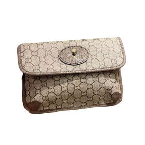 Gucci Replica Bags/Hand Bags Bag Size: Middle Closure Type: Package Cover Type Closure Type: Package Cover Type Pattern: Letter Hardness: Medium Hard Size: 25*15Cm Brands: Gucci