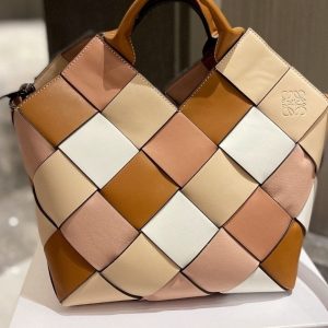 Others Replica Bags/Hand Bags Texture: PU Type: Woven Bag Type: Woven Bag Popular Elements: To Weave Style: OL Commuting Suitable Age: Youth (18-25 Years Old)