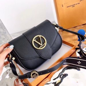 Louis Vuitton Replica Bags Texture: PU Popular Elements: Postman Style: Fashion Popular Elements: Postman Closed: Package Cover Type