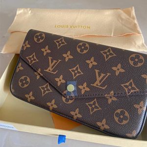 Louis Vuitton Replica Bags Texture: Canvas Type: Envelope Bag Popular Elements: Chain Type: Envelope Bag Style: Fashion Closed: Package Cover Type Size: 21*12*3cm