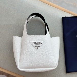 Prada Replica Bags/Hand Bags Texture: Cowhide Type: Tote Type: Tote Style: Fashion Closed Way: Exposure Suitable Age: Young And Middle-Aged (26-40 Years Old)