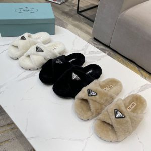 Prada Replica Shoes/Sneakers/Sleepers Brand: Prada Upper Material: Sheepskin (Except Suede) Upper Material: Sheepskin (Except Suede) Heel Height: Low Heel (1Cm-3Cm) Sole Material: Rubber Style: Casual Craftsmanship: Sticky