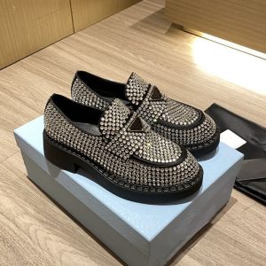 Prada Replica Shoes/Sneakers/Sleepers Pattern: Solid Color Sole Material: Rubber Sole Material: Rubber Type: Round Toe Closed: One Pedal Suitable: Youth Brands: Prada