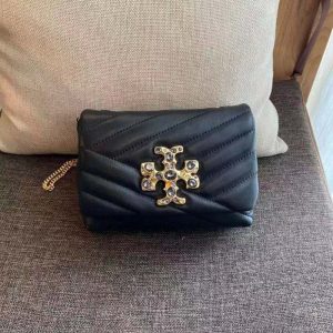Tory Burch Bags/Hand Bags Texture: Sheepskin Type: Small Square Bag Type: Small Square Bag Popular Elements: Diamond Style: Fashion Closed Way: Package Cover Type