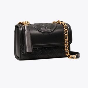 Tory Burch Bags/Hand Bags Texture: Cowhide Type: Small Square Bag Type: Small Square Bag Popular Elements: Tassel Style: Fashion Closed Way: Magnetic Buckle Suitable Age: Young And Middle-Aged (26-40 Years Old)