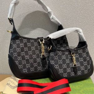 Gucci Replica Bags/Hand Bags Type: Crescent Bag Popular Elements: Printing Popular Elements: Printing Style: Vintage Closed Way: Zipper Buckle