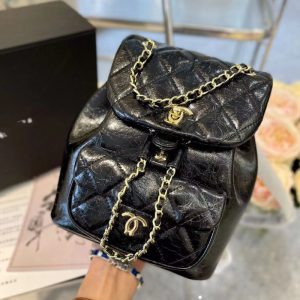 Chanel Replica Bags/Hand Bags Bag Type: Backpack Bag Size: Middle Bag Size: Middle Lining Material: Sheepskin Bag Shape: Horizontal Square Closure Type: Zipper Pattern: Solid Color