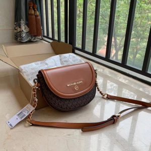 Others Replica Bags/Hand Bags Bag Type: Saddle Bag Bag Size: Small Bag Size: Small Closure Type: Magnetic Buckle