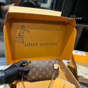 LV Louis Vuitton 's potente piantare rete dea busta rossa deve acquistare Alla moda e versatile dimensioni 18 10cm