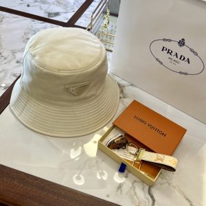(Same style of hat packaging