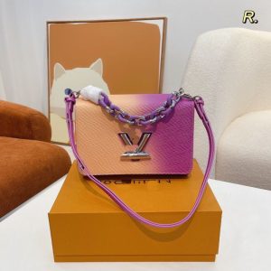 Louis Vuitton Replica Bags Texture: Cowhide Size: 22*8*15cm Popular Elements: Printing Size: 22*8*15cm Style: Fashion Closed: Package Cover Type