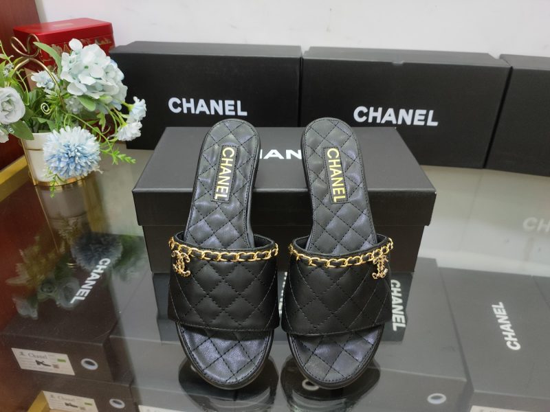 Chanel 2024 spring and summer new women's leather chain flat sandals 35....41