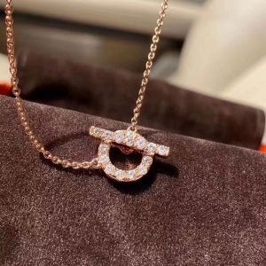 Hermes Replica Jewelry Chain Material: Titanium Steel Pendant Material: Rhinestones Pendant Material: Rhinestones Style: Elegant Chain Style: Melon Seed Chain Whether To Bring A Fall: Belt Pendant Length: 21Cm (Included)-50Cm (Not Included)