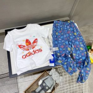 Child Clothing Material: Cotton Ingredient Content: 81% (Inclusive) - 90% (Inclusive) Ingredient Content: 81% (Inclusive) - 90% (Inclusive) Gender: Universal Sleeve Length: Short Sleeve Function: Breathable