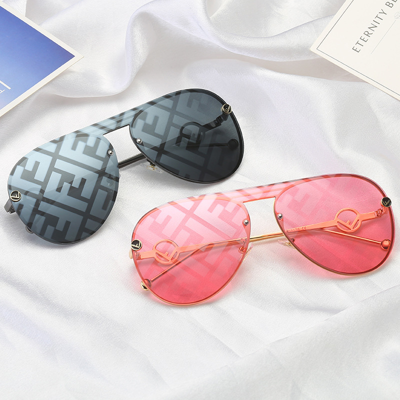 Fendi Replica Sunglasses Lens Material: AC Frame Material: Metal Frame Material: Metal Glasses Style: Goggles OEM: Can Visible Light Transmittance: 99 Type: Universal