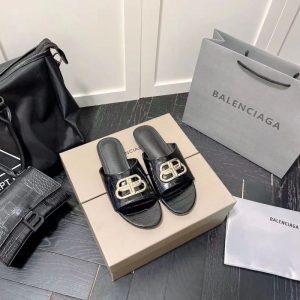 Balenciaga Replica Shoes/Sneakers/Sleepers Upper Material: The First Layer Of Cowhide (Except Cow Suede) Style: Sweet Style: Sweet Craftsmanship: Glued Heel Style: Flat Popular Elements: Sequins Applications: Daily