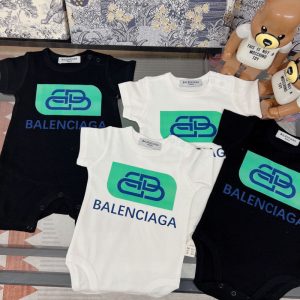 Balenciaga Replica Clothing Fabric Material: Cotton/Cotton Sleeve Length: Short Sleeve Sleeve Length: Short Sleeve Whether To Wear A Cap: Without Cap Gender: Universal Type: Short Climb