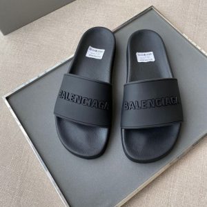 Balenciaga Replica Shoes/Sneakers/Sleepers Brand: Balenciaga Upper Material: Plastic Upper Material: Plastic Sole Material: PU Heel Style: Flat Heel Craftsmanship: Sticky Insole Material: PU