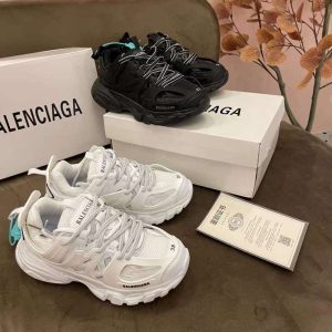 Balenciaga Replica Shoes/Sneakers/Sleepers Upper Material: Multi-Material Splicing Heel Height: Low Heel (1Cm-3Cm) Heel Height: Low Heel (1Cm-3Cm) Sole Material: Composite Bottom Closed: Lace Up Style: Street Type: Sports Shoes
