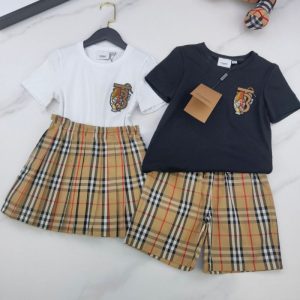 Others Replica Child Clothing Fabric Material: Cotton/Cotton Ingredient Content: 51% (Inclusive)¡ª70% (Inclusive) Ingredient Content: 51% (Inclusive)¡ª70% (Inclusive) Gender: Universal Popular Elements: Stitching