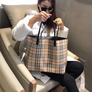 Others Replica Bags/Hand Bags Texture: Cowhide Type: Tote Type: Tote Popular Elements: Plaid Closed: Exposure