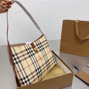 Others Replica Bags/Hand Bags Texture: PVC Type: Boston Bag Type: Boston Bag Popular Elements: Plaid Style: Fashion Closed: Zip Closure
